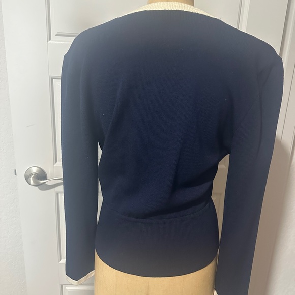 St. John Navy and Cream V-Neck Sweater - Picture 3 of 4